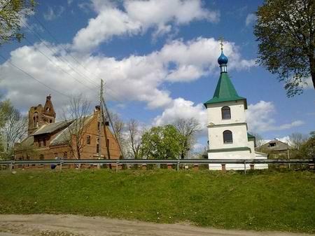 Кирха и православный храм в Ульяново