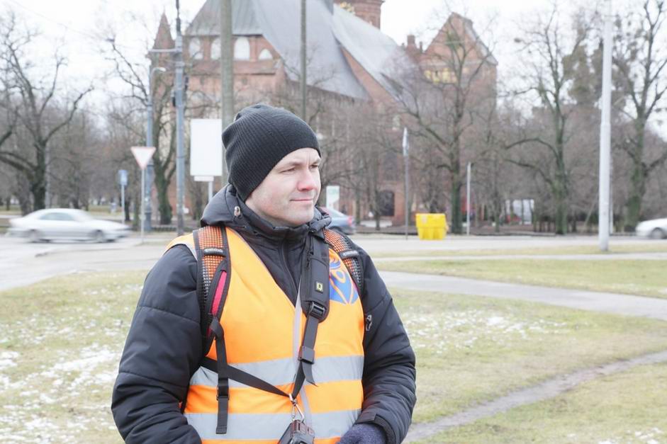 Приехали на набережную Карбышева.