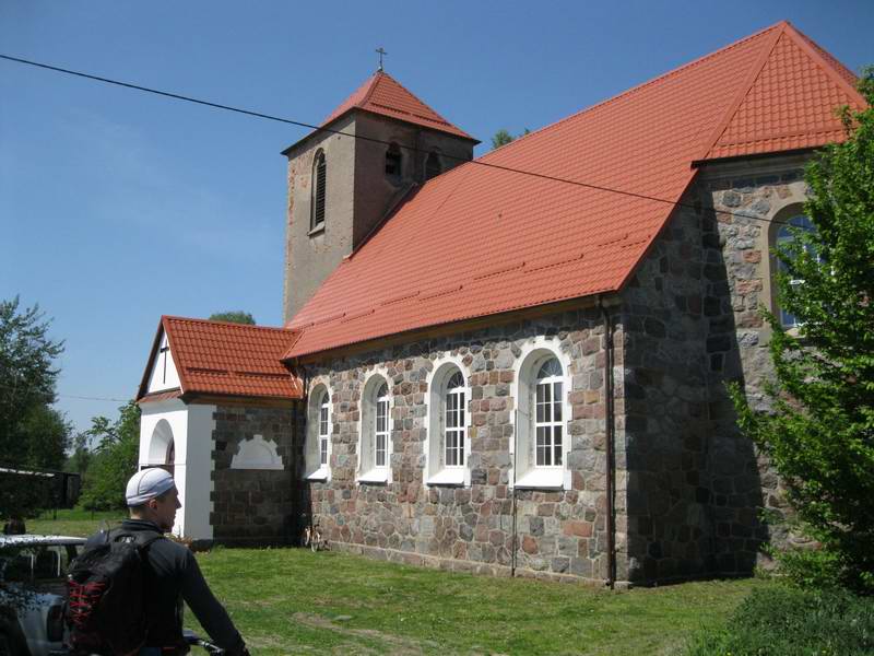 Отреставрированная церковь в Сосновке.