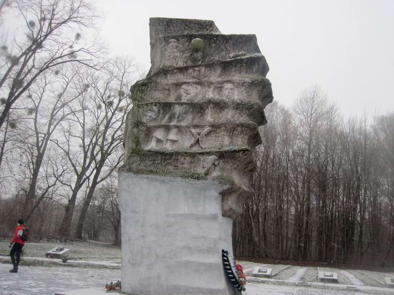 Памятник уздникам концлагеря