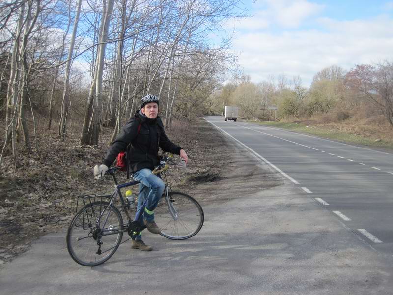 Дмитрий Пасека на въезде в Приморск