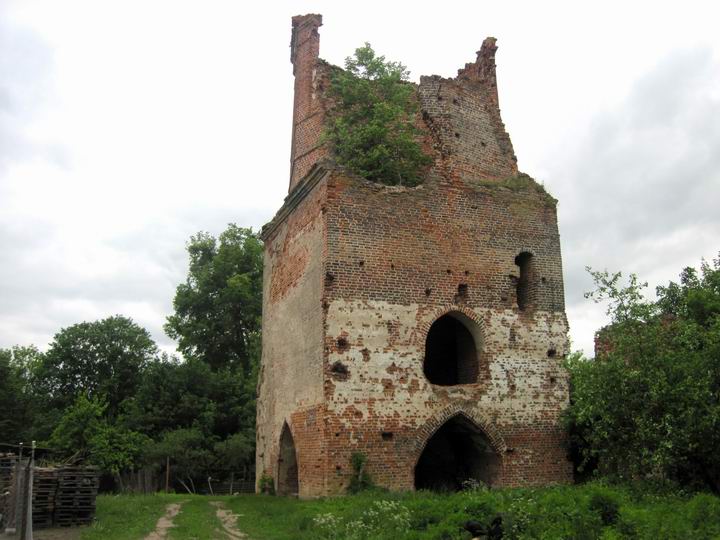 Кирха в Славском