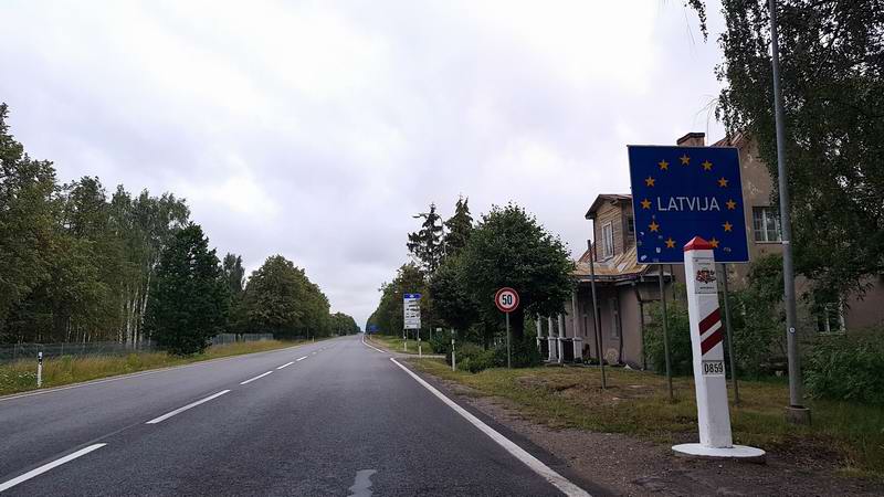 Въезжаем на машине в Латвию