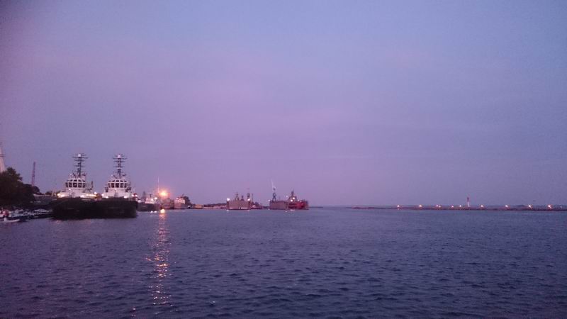 Корабли, вид в сторону залива