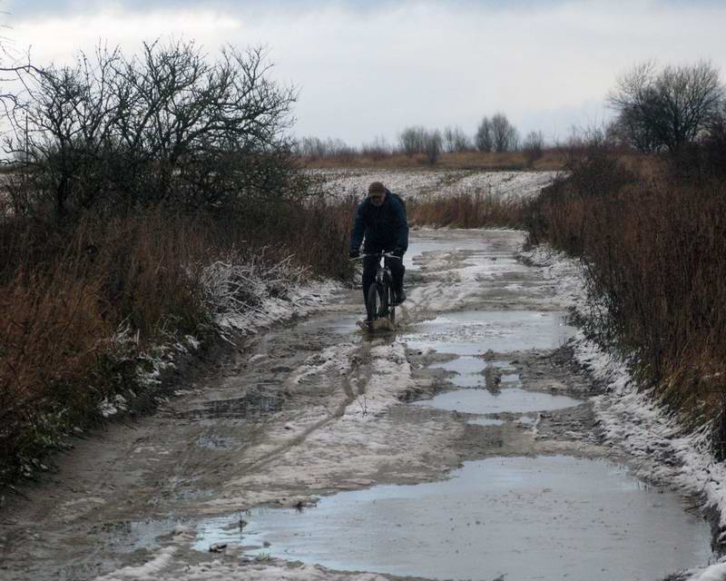 Начались большие лужи.