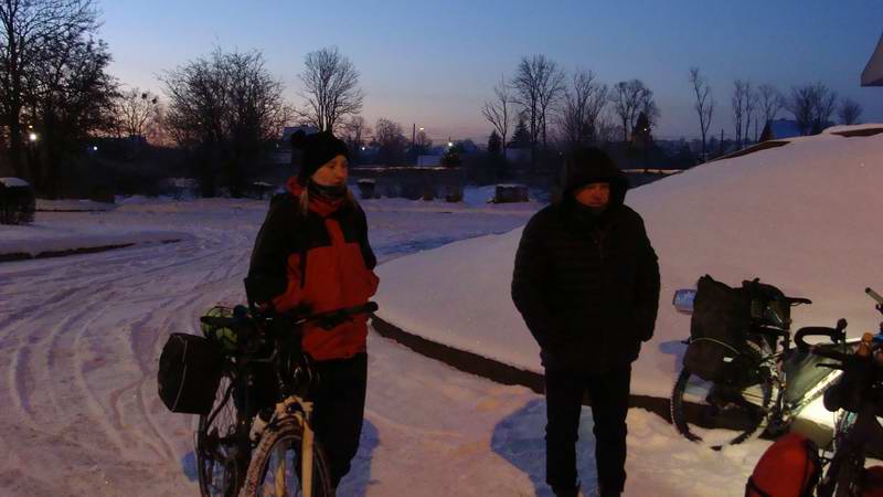 Первые участники вело - похода зимой