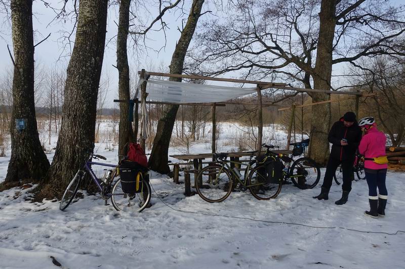 В Дюнном появилась шикарная беседка <a href='http://koenigbicycle.ru/js/ymapload/mapload.htm?maps/v2106tr.kml&55.216016&21.3587876666667&17&hybrid'><img src='/images/Yandex_Maps_logo_25px.gif'></a> <a href='https://www.google.com/maps?z=15&t=h&q=55.216016,21.3587876666667' target='_blank'><img src='/images/25px-Google_Maps_icon.jpg'></a>