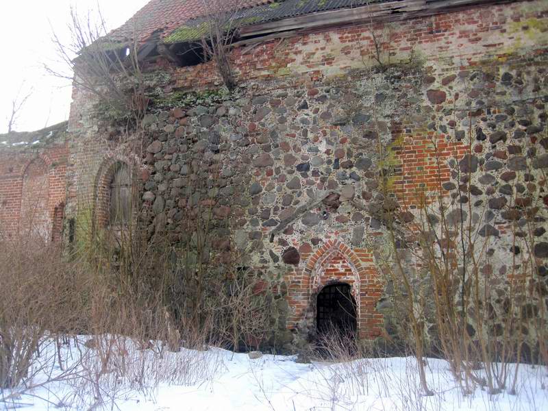 Заехали посмотреть кирху в Кумачёво