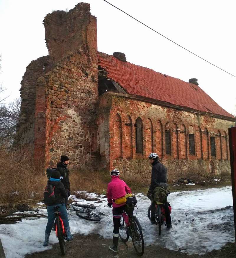 Осмотр кирхи в Кумачёво