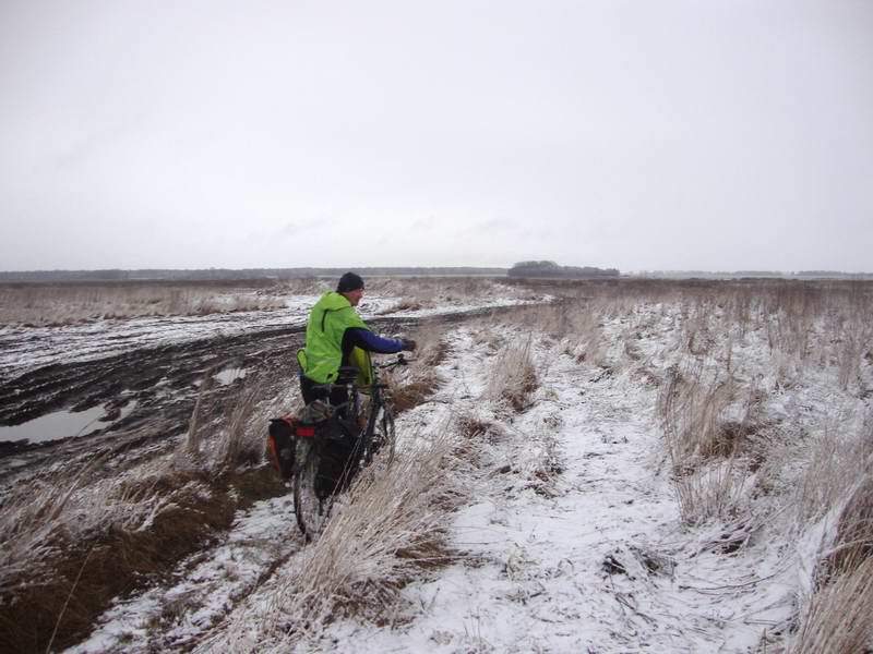 Движемся к Западному каналу <a href='http://koenigbicycle.ru/js/ymapload/mapload.htm?maps/v2109tr.kml&54.8277975&20.88101&17&hybrid'><img src='/images/Yandex_Maps_logo_25px.gif'></a> <a href='https://www.google.com/maps?z=15&t=h&q=54.8277975,20.88101' target='_blank'><img src='/images/25px-Google_Maps_icon.jpg'></a>