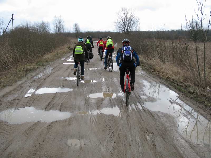 10:45. Группа 2 едет из Зеленополья в Семёново <a href='http://koenigbicycle.ru/js/ymapload/mapload.htm?maps/v2110tr.kml&54.611393125&20.692907888&17&hybrid'><img src='/images/Yandex_Maps_logo_25px.gif'></a> <a href='https://www.google.com/maps?z=15&t=h&q=54.611393125,20.692907888' target='_blank'><img src='/images/25px-Google_Maps_icon.jpg'></a>