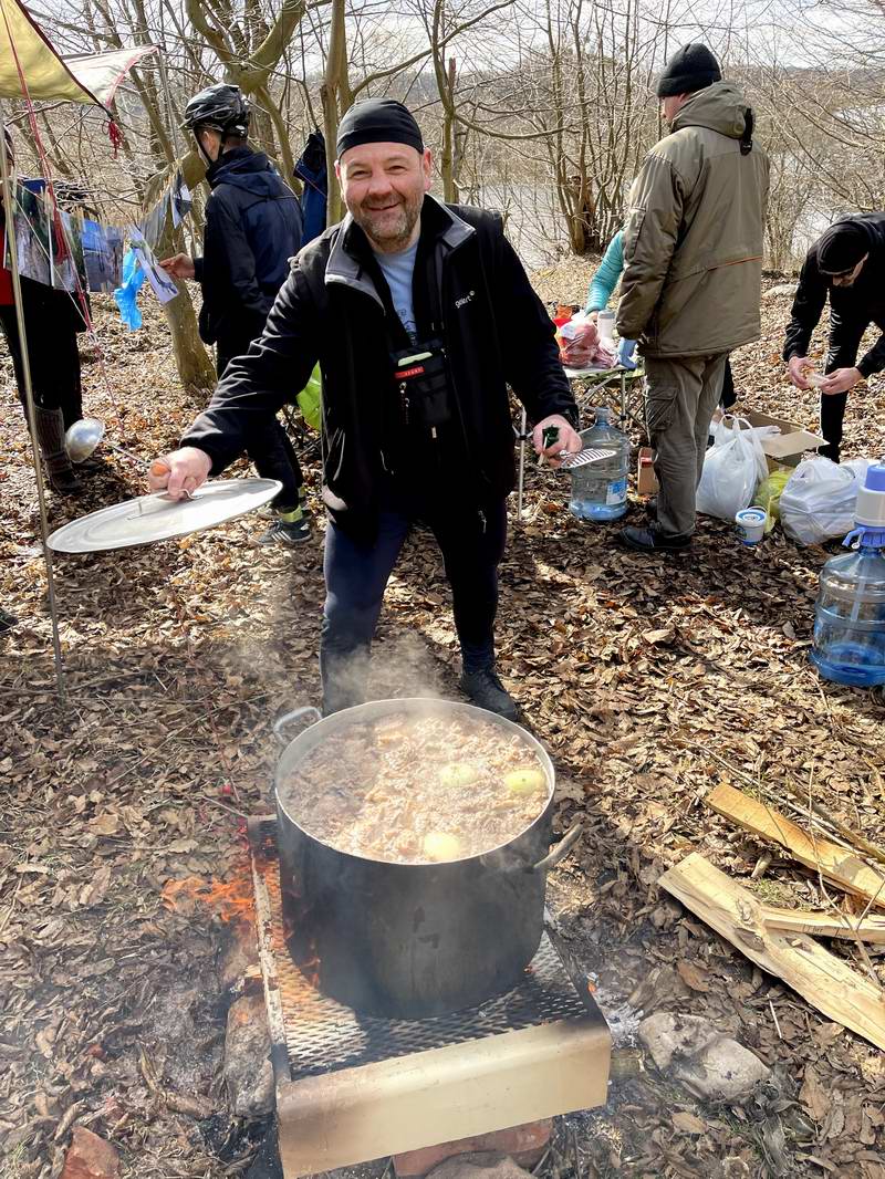 13:57. На кухне