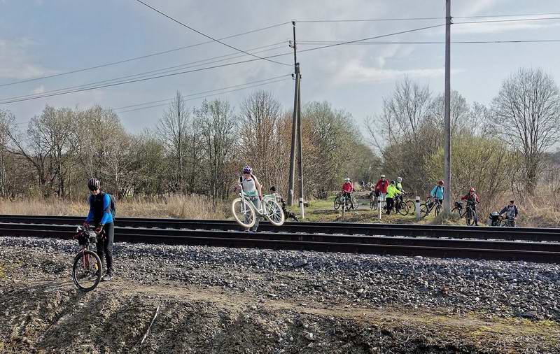 Пересекаем жд пути в Комсомольске.