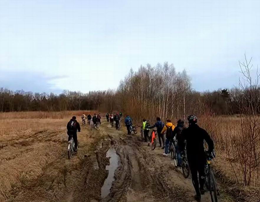 Небольшая лужица после Кузнецкого