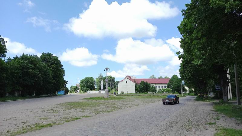 Центральная площадь в Ясном