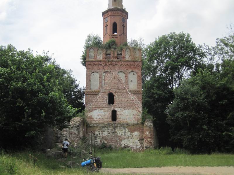 Остановка возле кирхи в Чехово