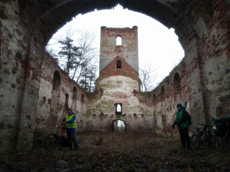 Остановка в кирхе Шиллена в Жилино