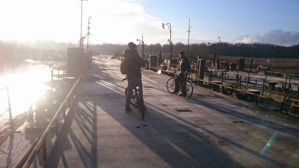 Нам прямо