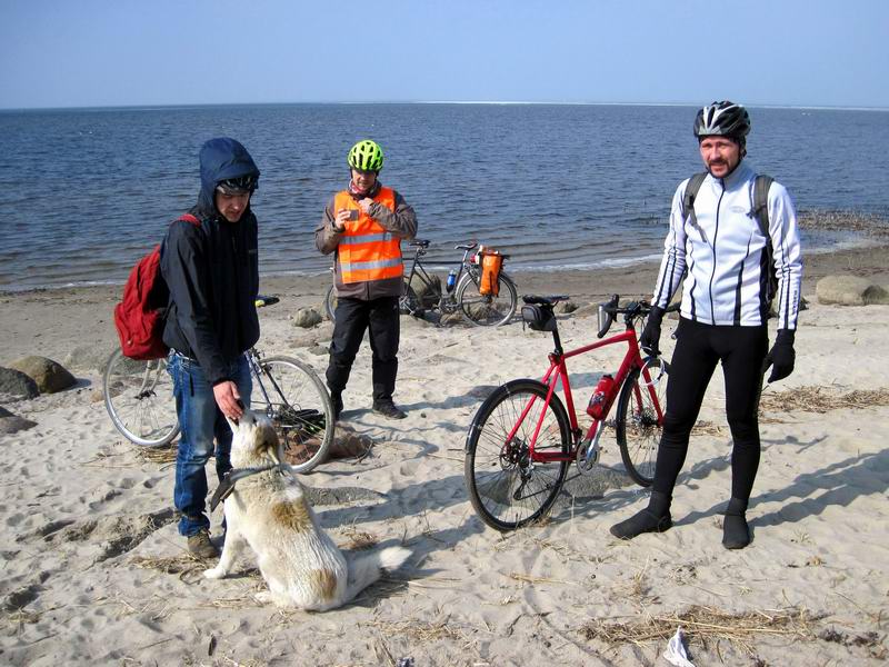 Остановка у залива в Береговом. Здесь уже открытая вода