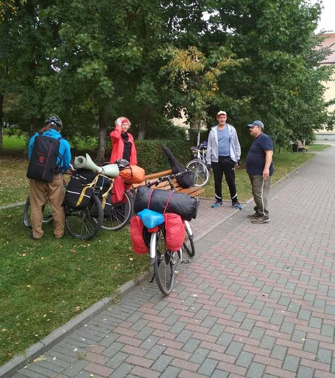 В Гусеве в велогуппе присоединился Алексей Гапоненко.