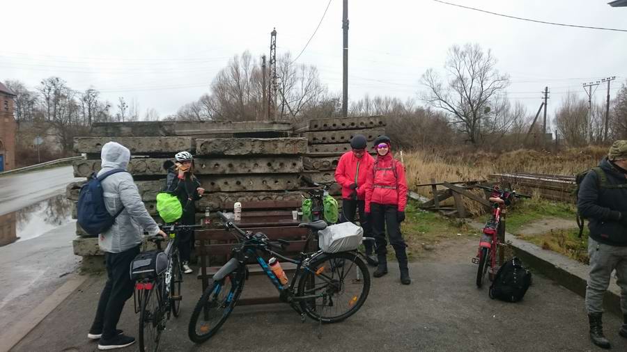 Приехали в п. Чехово, Чайная остановка