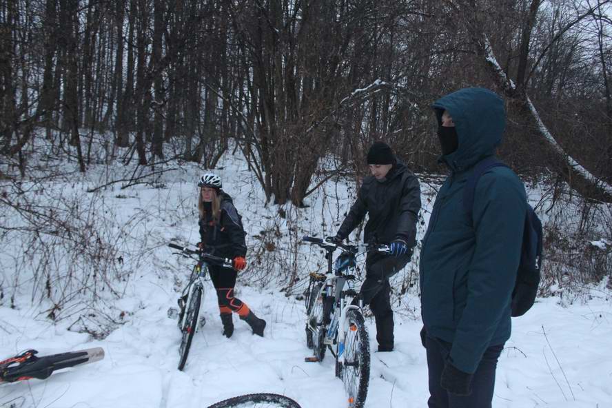 Снег сегодня особенно липок