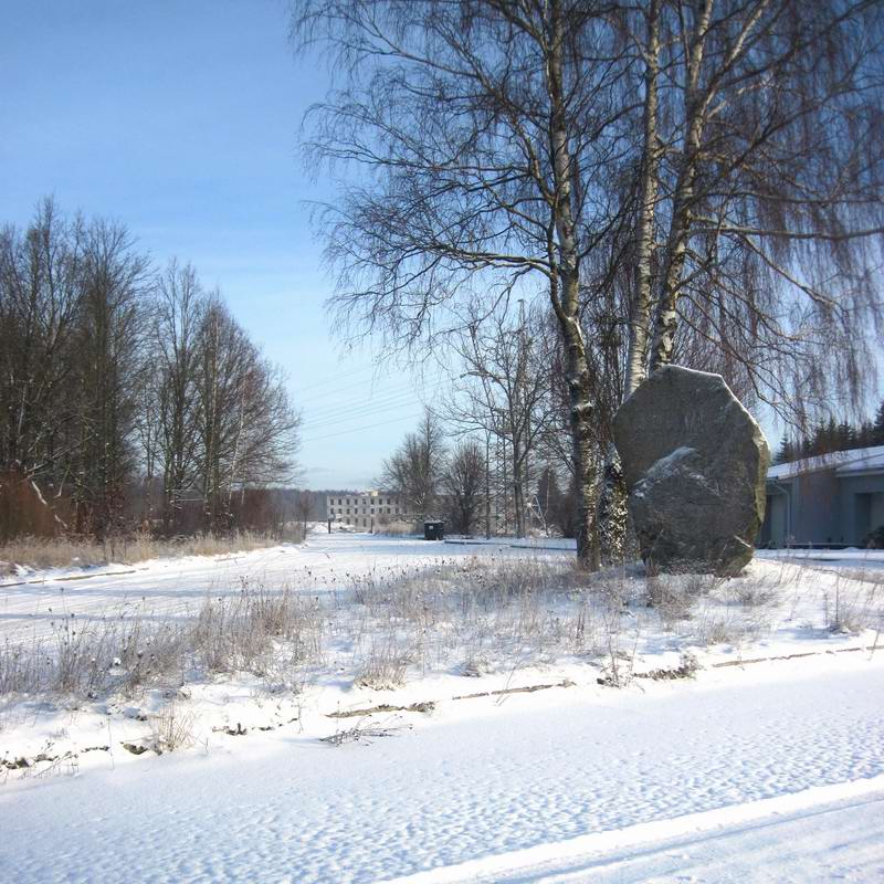 Камень в промзоне Таураге