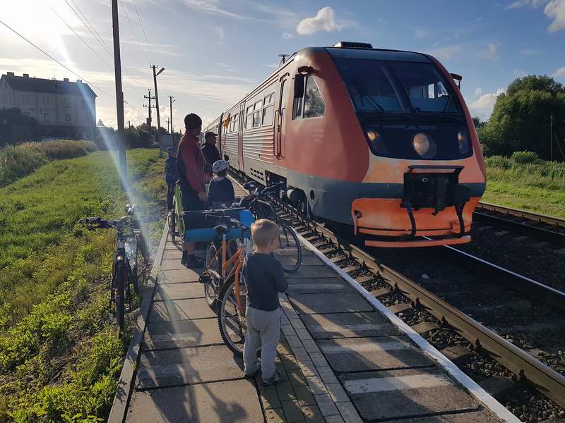 Приехал наш поезд