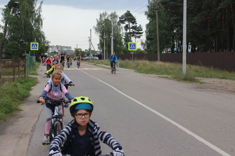 Помчались дальше