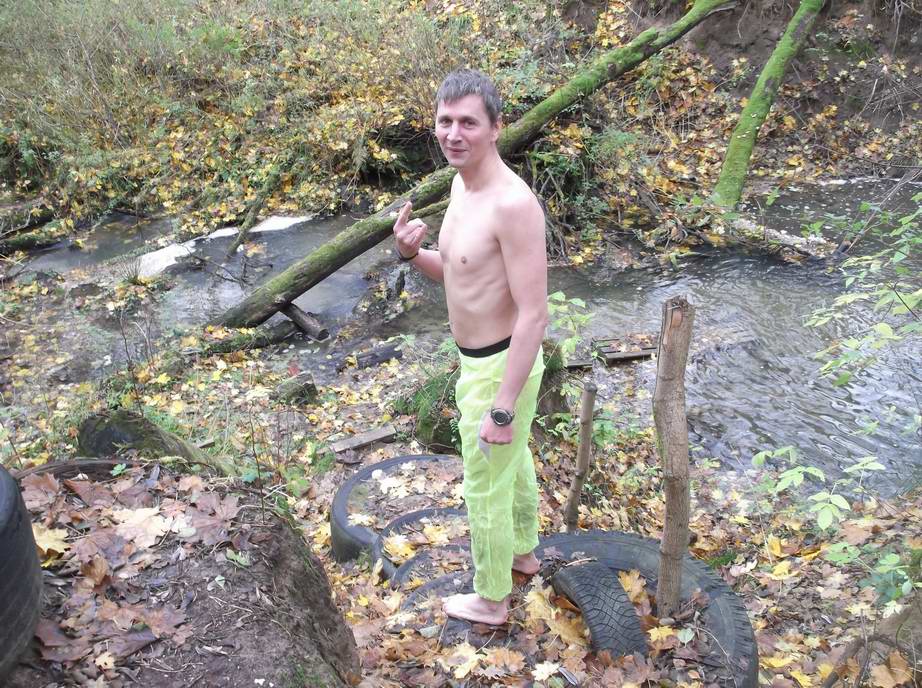 И не срывает массовых оваций.