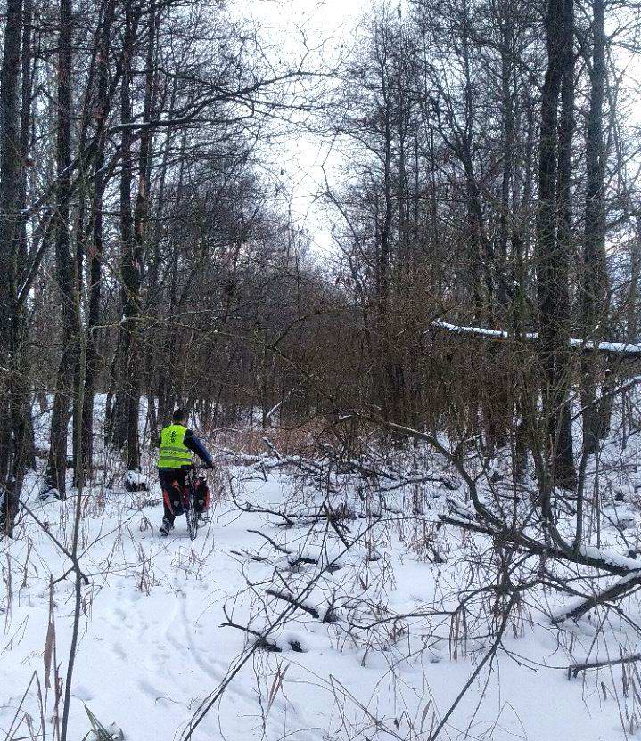 Сергей Мезенов впереди