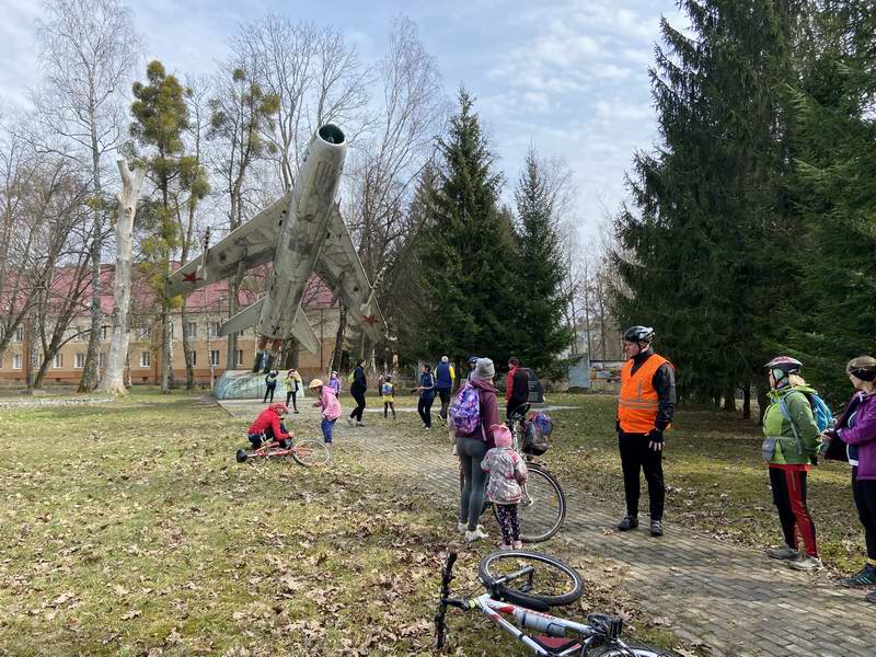 Остановка у самолёта в Северном