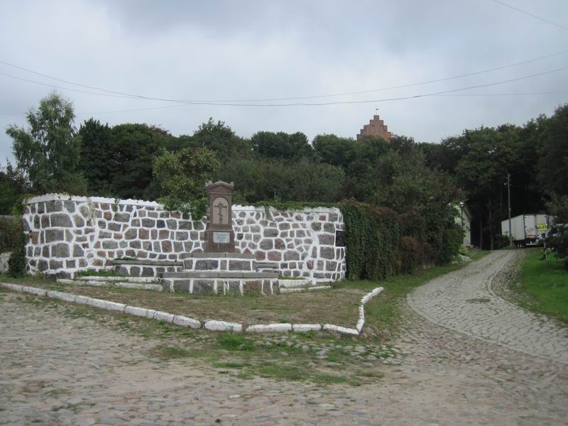 Памятник русским воинам 1807 г. в Домново