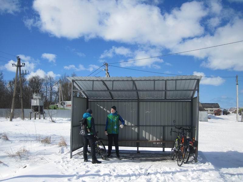 Остановка на остановке в Новгородском