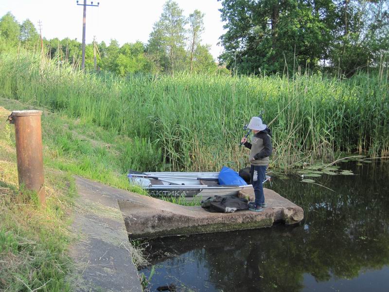 Подняли лодку на уровень моря - в реку Рогожинку