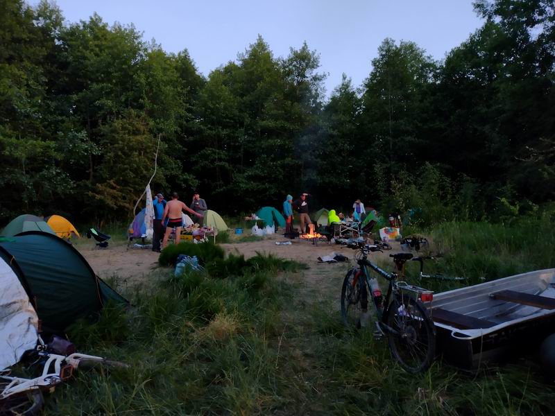 В лагере вечером