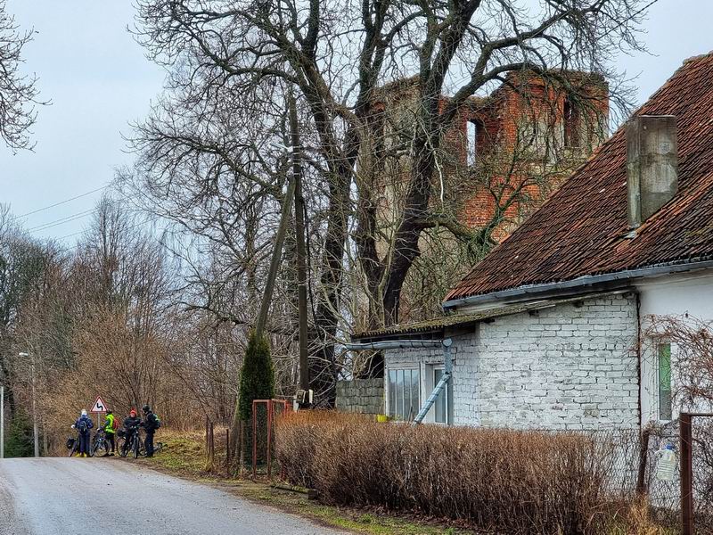 Остановка у кирхи Гросс Оттенхагене.