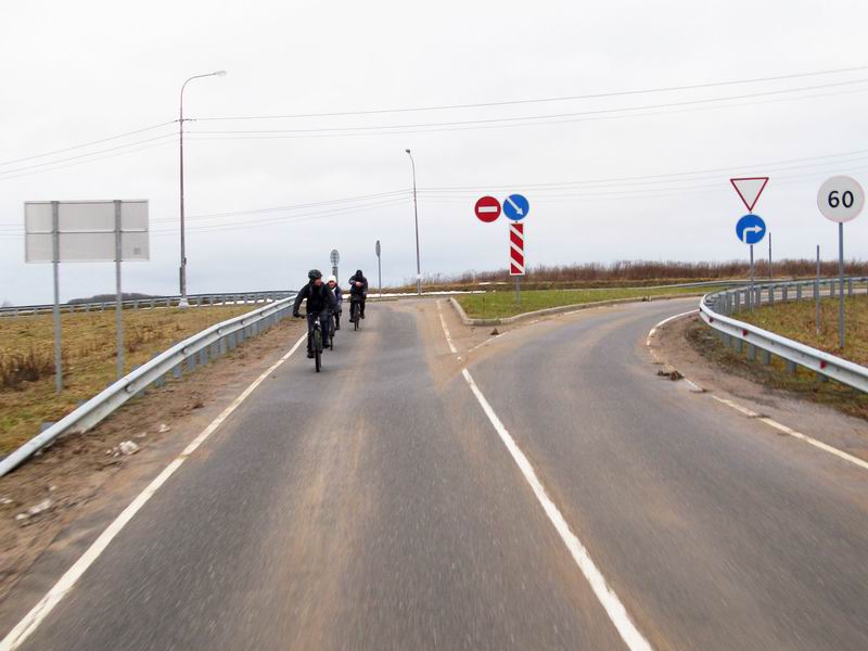 Сворачиваем на дорогу к п. Глушково.