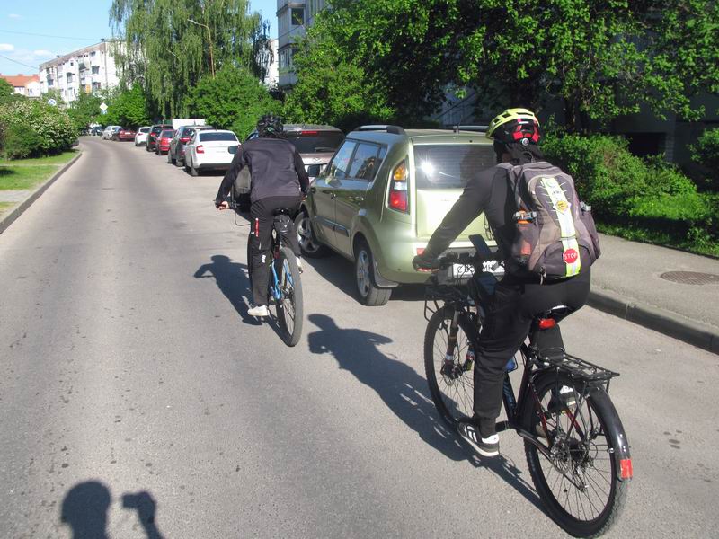 Проезжаем по ул. Горбунова.