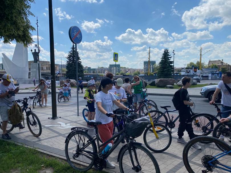 Остановка у памятника Николая Чудотворца, покровителя моряков