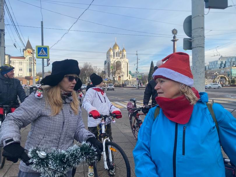 Три поколения велосипедистов