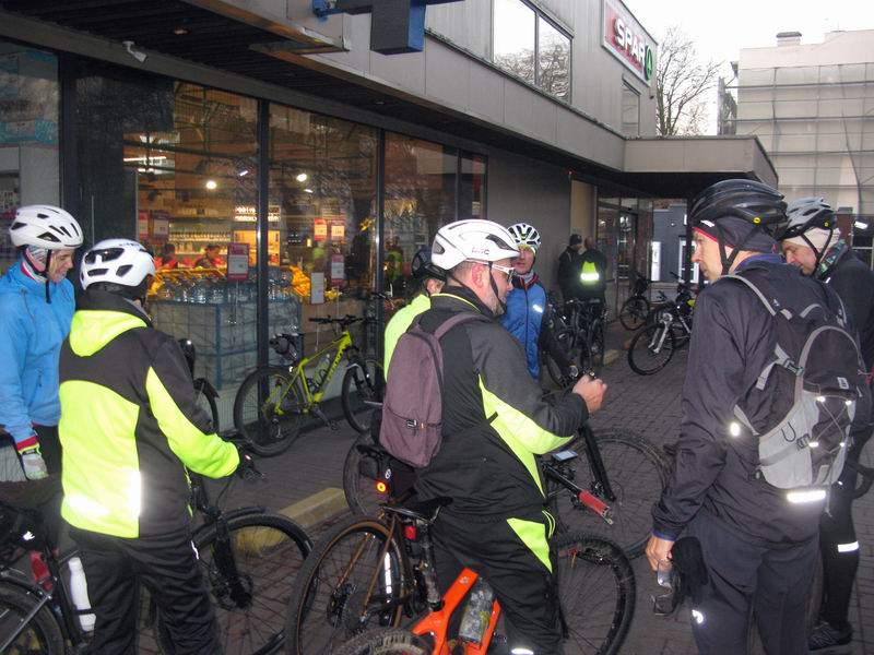 Ранний сбор у магазина SPAR на ул. Киевской.