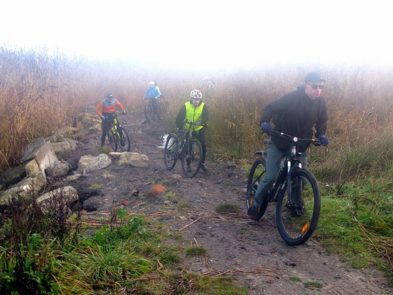 Колдобины на самом перешейке.