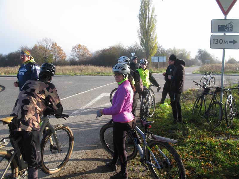 Ждём очередных проколистов на повороте на Момоновское шоссе.