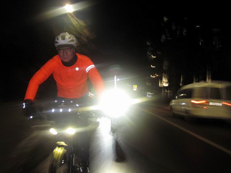 Сразу после старта подобрали опоздавшего Гаврила Зыкова