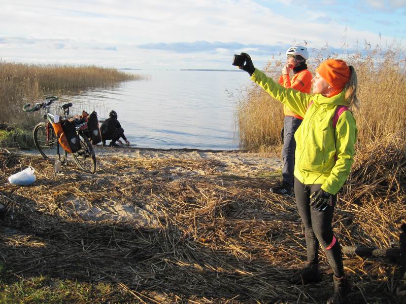 Участники на фоне Приморской бухты