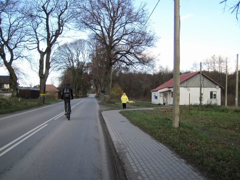 За этим домом будет поворот направо