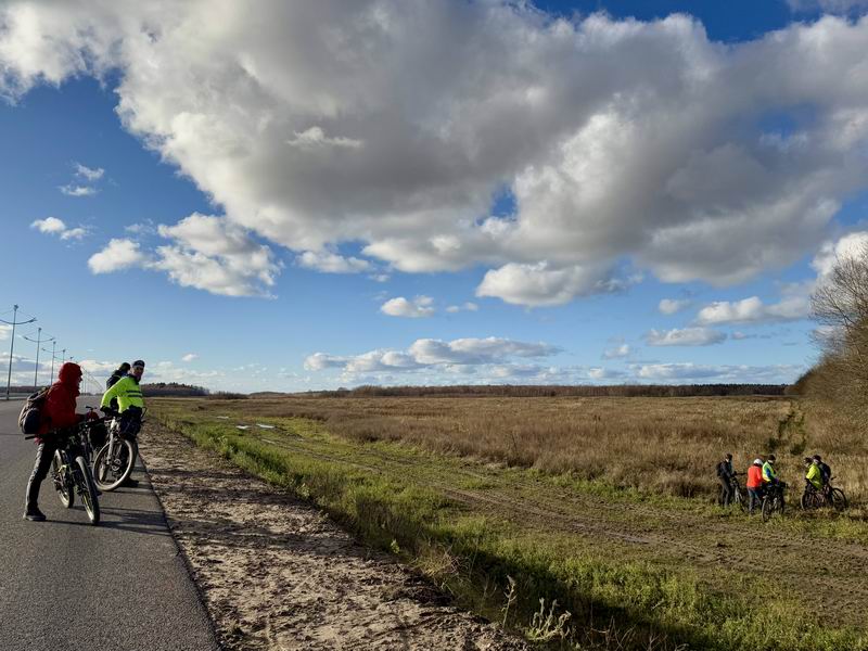 Нам - по грунтовке в лес. Александр Авдяков и Алексей Сажин дезертируют по автобану