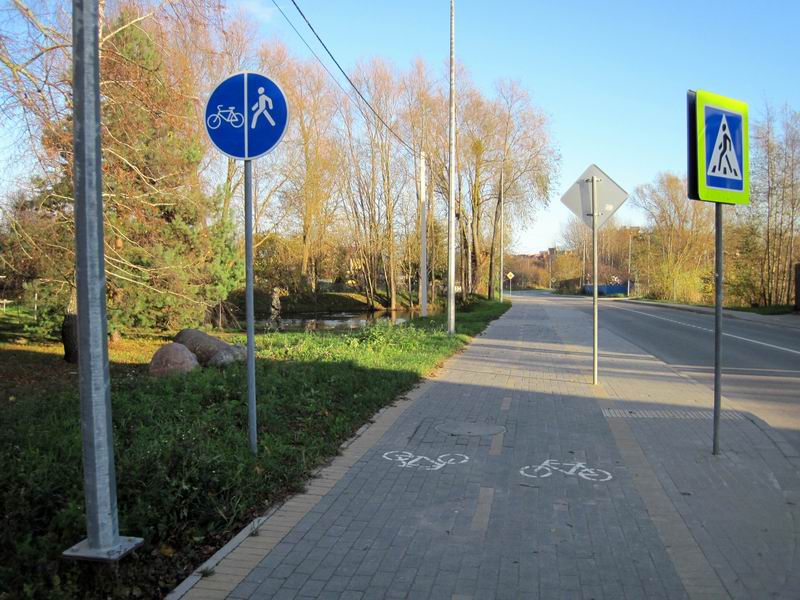 Едем по велодорожке в Пионерском