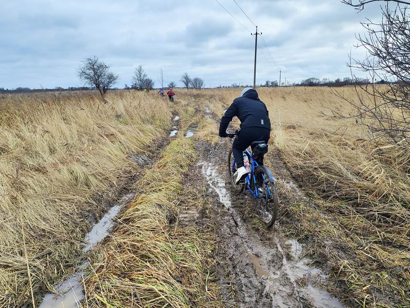 Едем по грязи